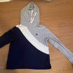 Tommy Hilfiger sports long sleeve hooded shirt